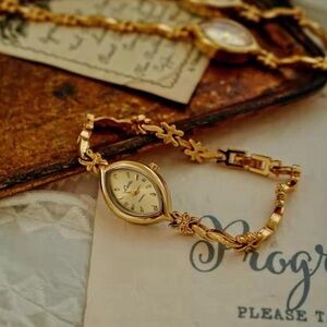 Elegant Gold Women's Watch